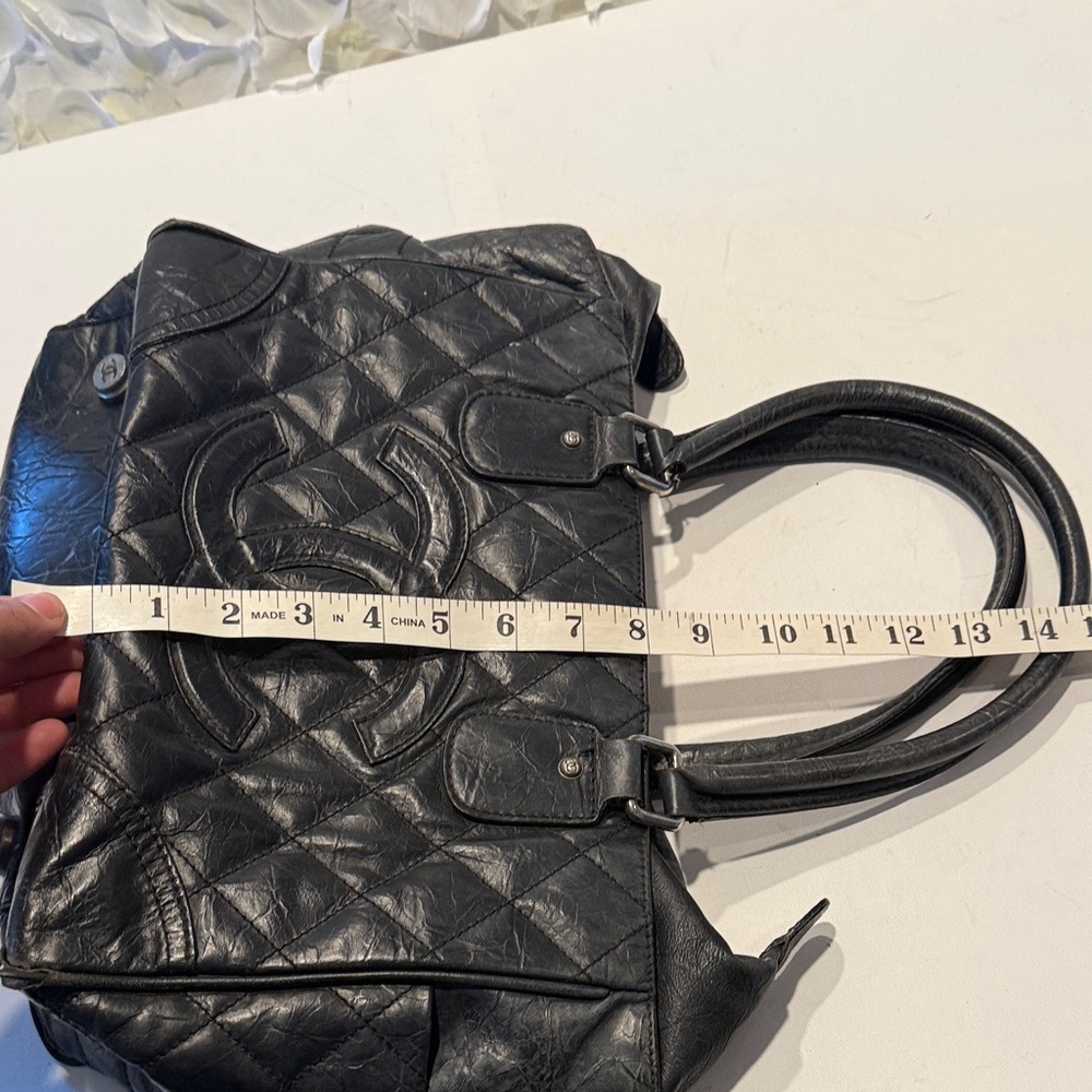 Chanel Black Quilted Shoulder Bag - Picture 9 of 9